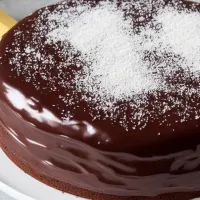Banánový koláč s čokoládou a kokosem Banánový koláč s čokoládou a kokosem