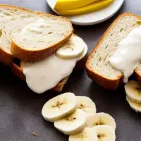 Banánové tousty s jogurtem