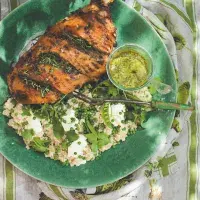 Jehněčí kýta s rizotem a hráškem