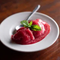 Ovocný sorbet s mátou Ovocný sorbet s mátou