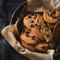 Cookies s třtinovým cukrem, rozinkami a ořechy Cookies s třtinovým cukrem, rozinkami a ořechy