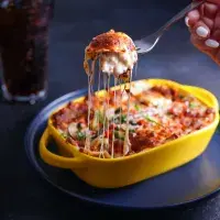 Lasagne se šunkou a olivami