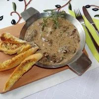 Houbová omáčka se šalotkou Houbová omáčka se šalotkou