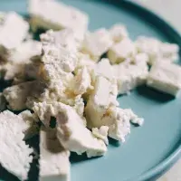 5 kroků, jak si snadno a rychle vyrobit domácí balkánský sýr