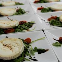 salat se syrem