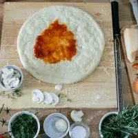 Těsto na pizzu bez droždí