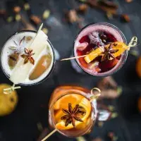 Svařené víno zahřeje i postaví na nohy. Jak připravit dokonalý svařák