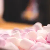 Vytvořte si potahovací hmotu na dorty z marshmallows