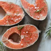 Jak vybrat kvalitního lososa? Odborníci radí, na co si dát pozor