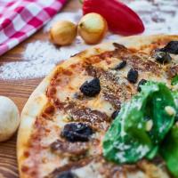 Nepečená pizza s kozím sýrem