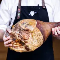 Pražská šunka: Maso, sůl, kouř – a nic víc