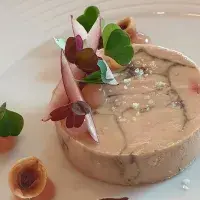 Paštika z kachních jater s brusinkami Paštika z kachních jater s brusinkami