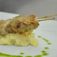 Vepřové špízky s pastiňákovým pyré