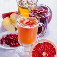 Růžový svařák s grepem a tymiánem