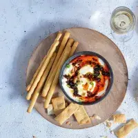 Šlehaný sýr s chilli olejem