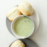 Cuketová chlazená polévka s mátou Cuketová chlazená polévka s mátou