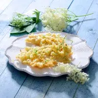 Když kvete bez, smaží se kosmatice. Voňavé, rychlé a skoro zadarmo!