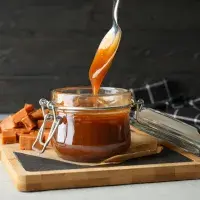 Slaný karamel: Jak ho připravit a kde ho použít?