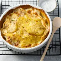 Jak připravit dokonale krémové gratinované brambory