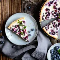 Jak upéct Mustikkapiirakku - finský letní smetanový koláč s borůvkami?