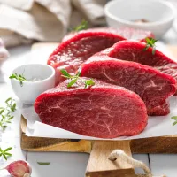 50 nejlepších receptů z hovězího masa: Od steaky přes guláše po ragú