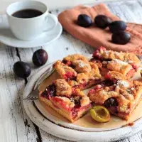 Švestky v hlavní roli: 20 koláčů, které si užijete nejen v létě