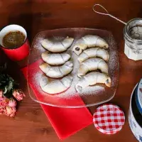 Proč se svatomartinské rohlíčky pečou v podobě podkovy