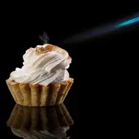 Šéfkuchařem ve vlastní kuchyni: Jak využít flambovací pistoli na maximum?