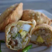 Šátečky se sýrem a cibulí