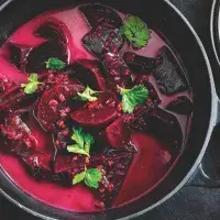 Červená řepa: 44 luxusních receptů, které vás zahřejí