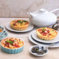 Tartaletky panna cotta s hruškami pošírovanými v jasmínovém čaji