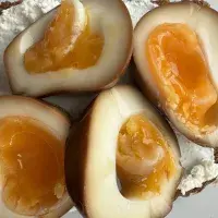 Jak na čajová vejce: Vařte je jen krátce, zásadní je marinování v kořeněném nálevu