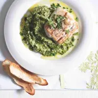 Restovaná ryba a hráškové pyré s vinaigrette Restovaná ryba a hráškové pyré s vinaigrette