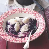 Ricottové nočky s borůvkami a kokosem Ricottové nočky s borůvkami a kokosem