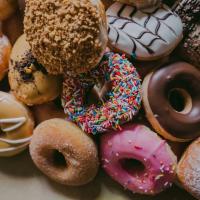Jak na donuty jako z donuterie: od těsta až po plnění a zdobení
