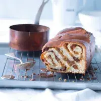 Rozinkovo-ořechová babka