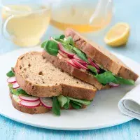 Sendvič s vajíčkovou pomazánkou Sendvič s vajíčkovou pomazánkou