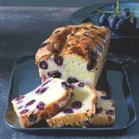 Sladký chlebíček s hroznovým vínem