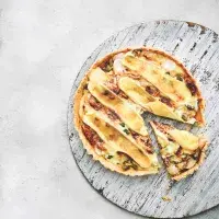 Slaný koláč tartiflette Slaný koláč tartiflette