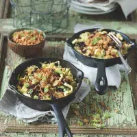 Špecle se sýrem a trojí cibulkou