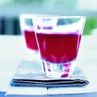 Šťáva z červené řepy, jablek a zázvoru