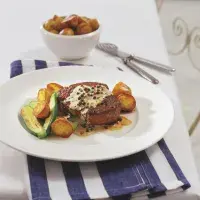 Steak s pepřovo-smetanovou omáčkou