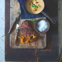 Steak z roštěnky a lišková omáčka