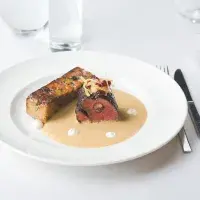 Svíčková espuma & pečený karlovarský knedlík podle šéfkuchaře