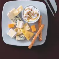 Sýrový salát s javorovým jogurtem