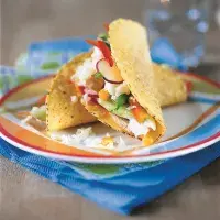 Kukuřičné tacos se zeleninou a kuřetem