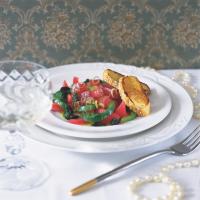 Tartar z čerstvého tuňáka s tomaty a zeleným olejem