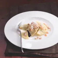 Taštičky s povidly a strouhankou Taštičky s povidly a strouhankou