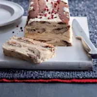 Terina z uzeného halibuta s křenem Terina z uzeného halibuta s křenem