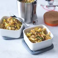 Těstoviny ‚carbonara‘ s květákem Těstoviny ‚carbonara‘ s květákem